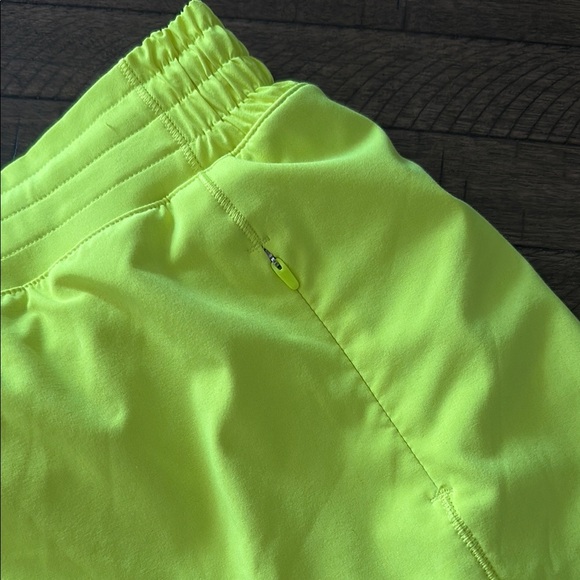 Lululemon HOTTY HOT Neon Yellow Athletic Skort - Picture 4 of 14